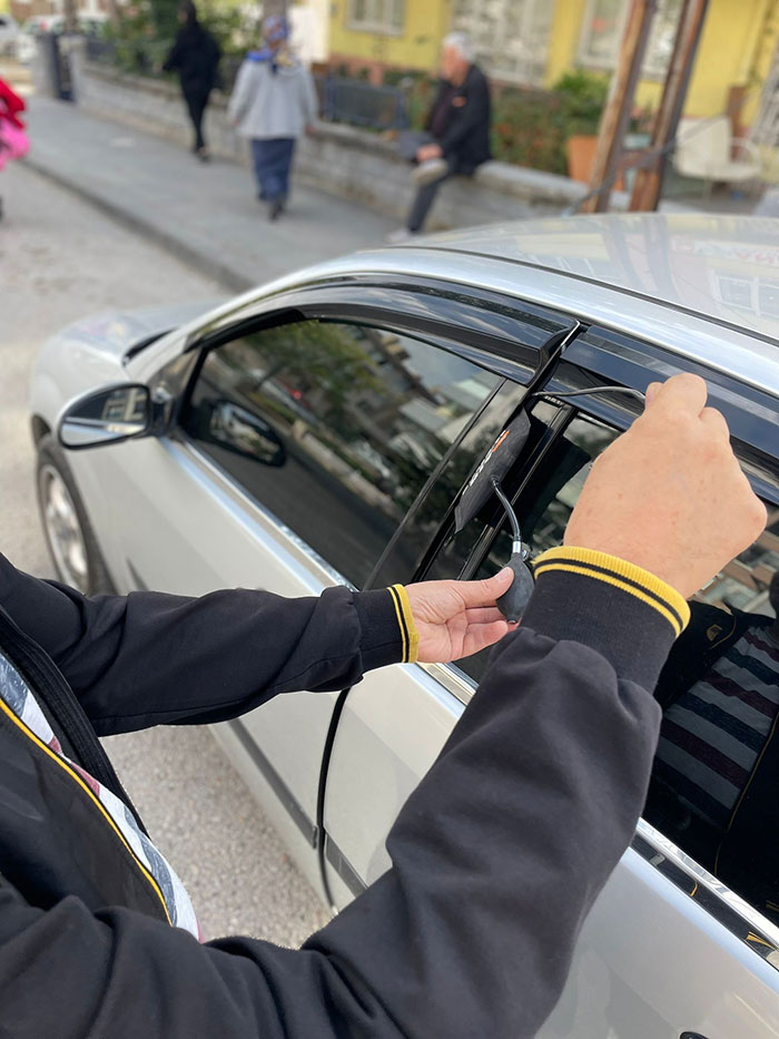 Altıntaş Oto Kilitçisi